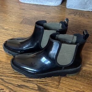 Cougar Black Chelsea-Style Rain Boots with Olive accents